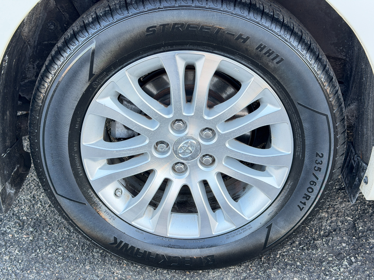 Toyota Sienna XLE Premium FWD 8-Passenger (Natl) 2017