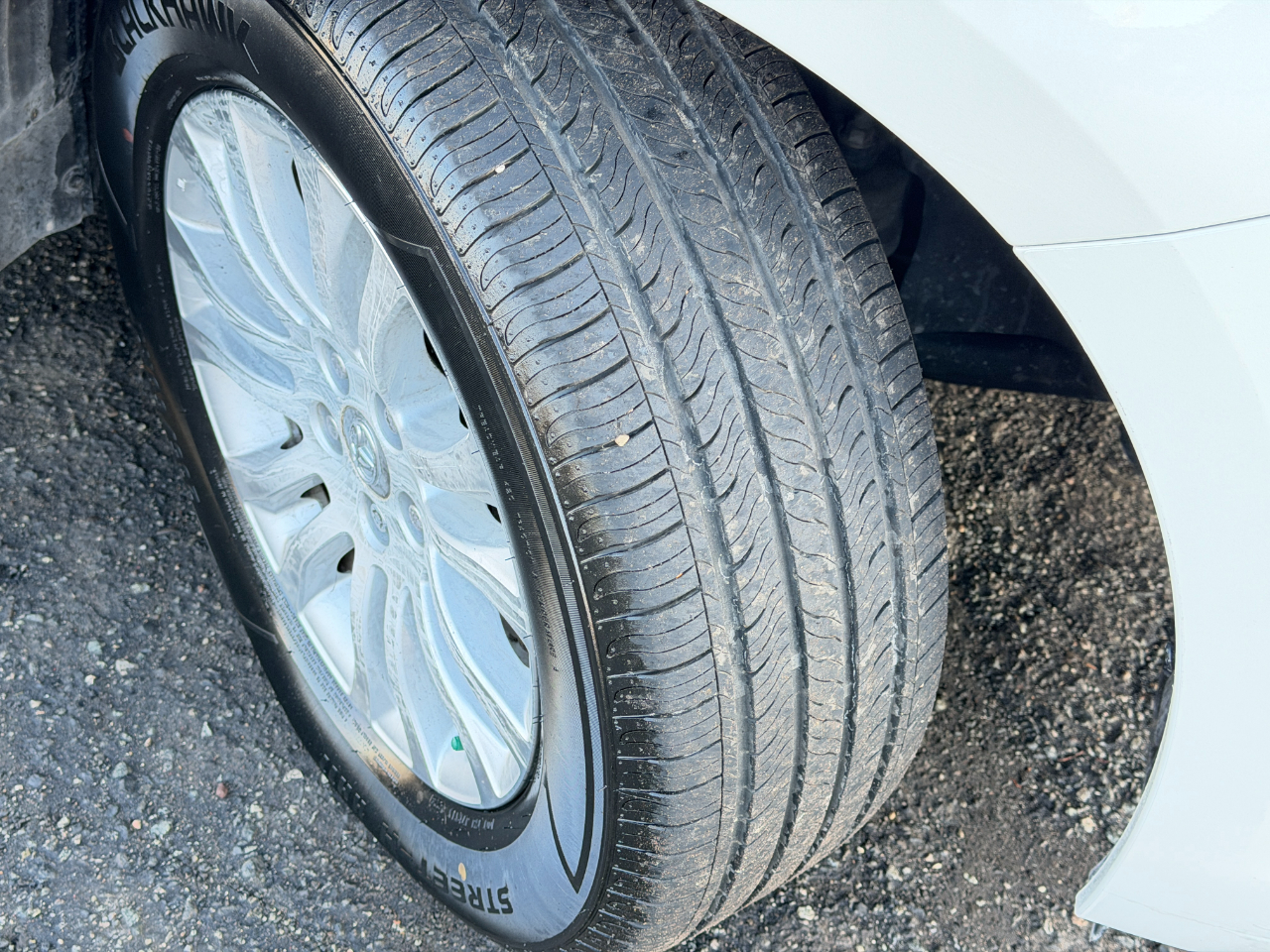 Toyota Sienna XLE Premium FWD 8-Passenger (Natl) 2017