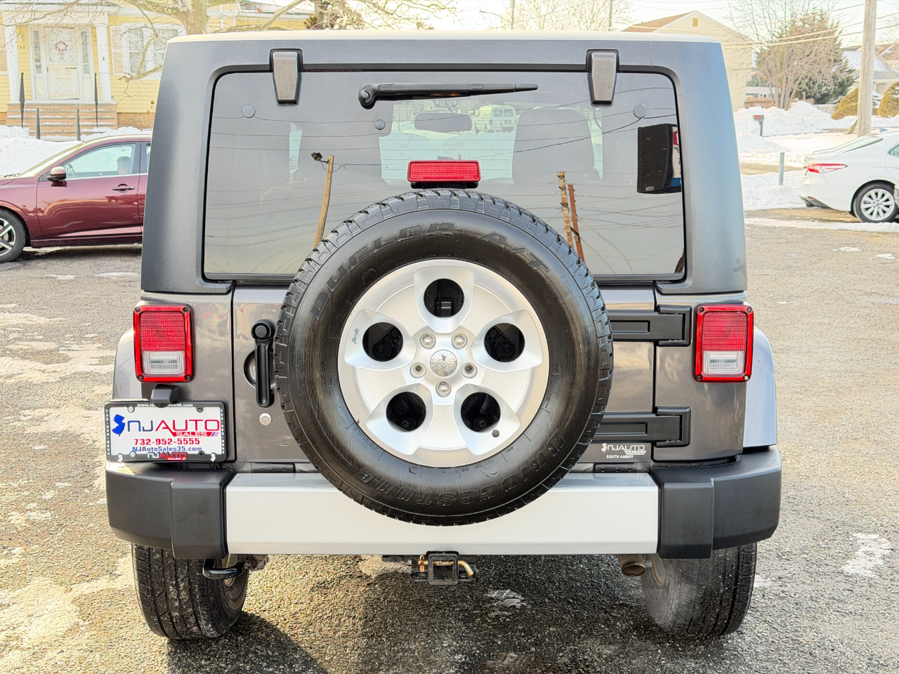 Jeep Wrangler 4WD 2dr Sahara 2014