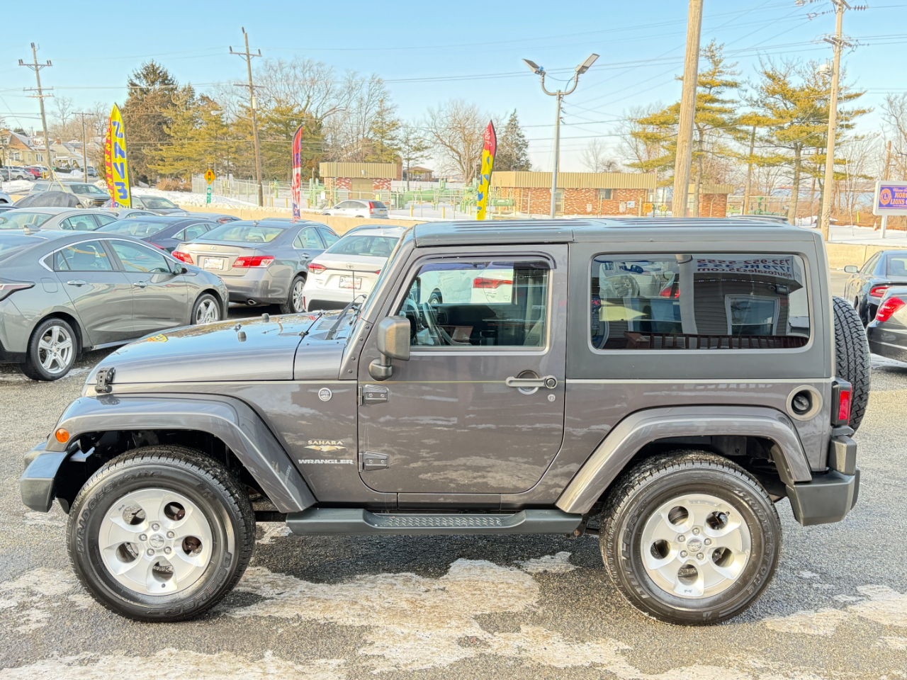 Jeep Wrangler 4WD 2dr Sahara 2014