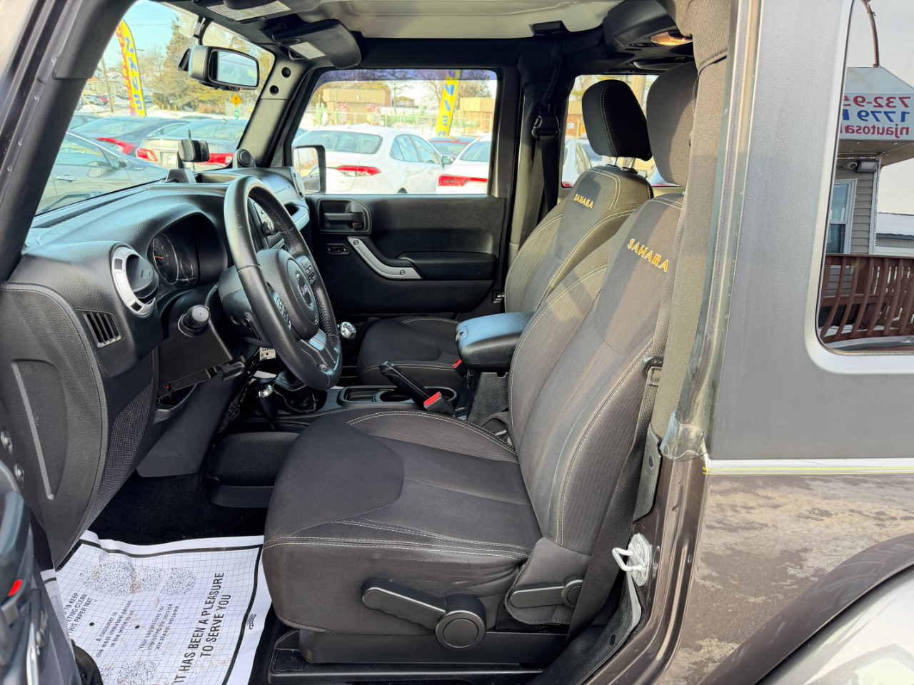 Jeep Wrangler 4WD 2dr Sahara 2014