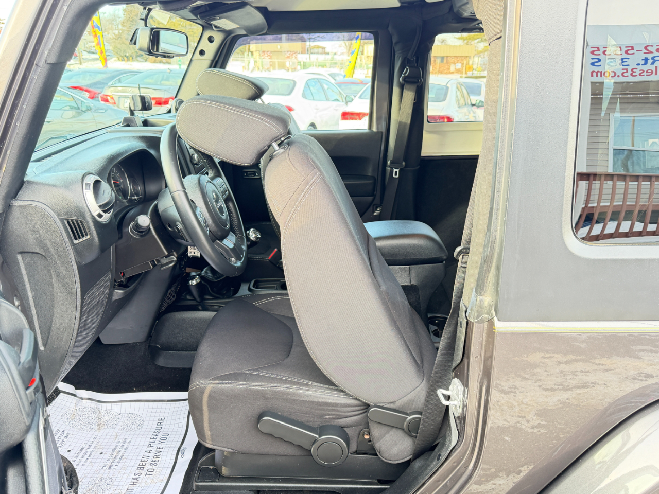 Jeep Wrangler 4WD 2dr Sahara 2014