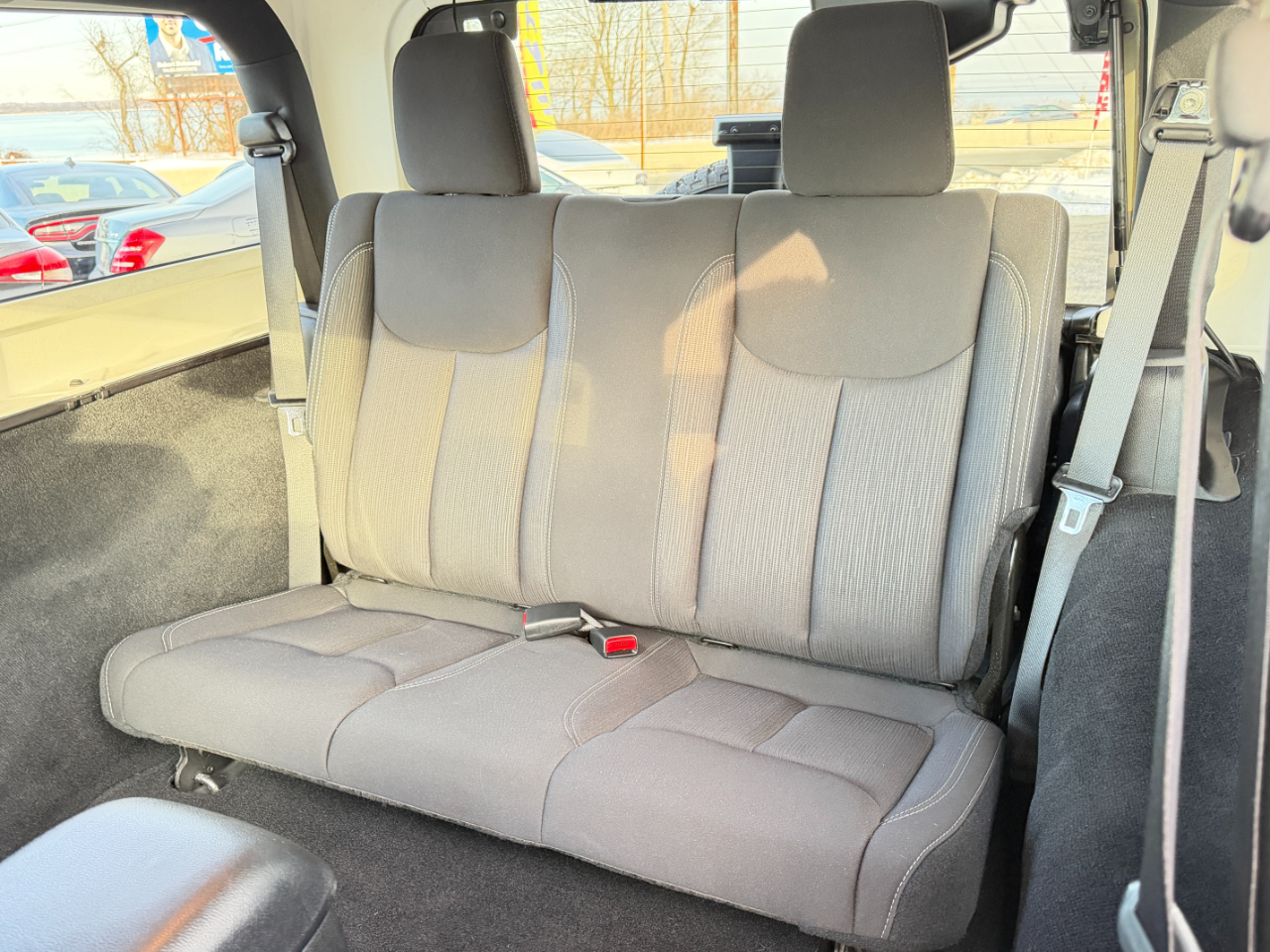 Jeep Wrangler 4WD 2dr Sahara 2014