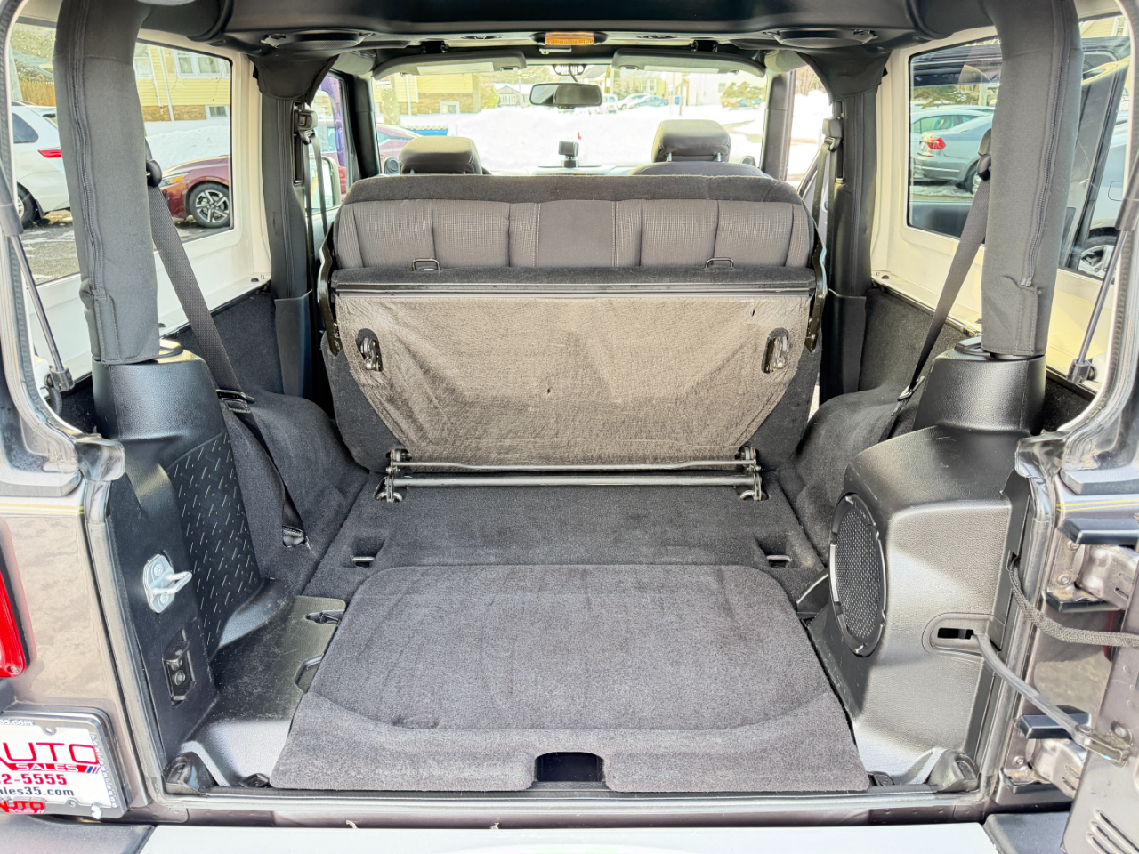 Jeep Wrangler 4WD 2dr Sahara 2014