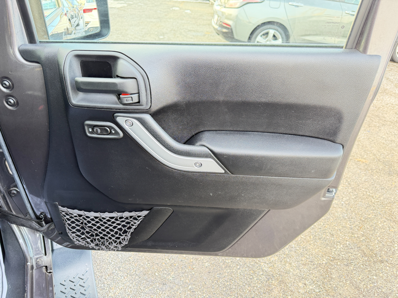 Jeep Wrangler 4WD 2dr Sahara 2014