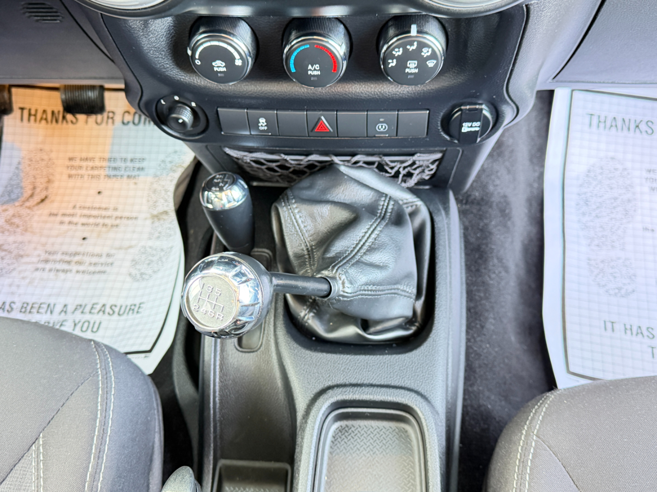 Jeep Wrangler 4WD 2dr Sahara 2014