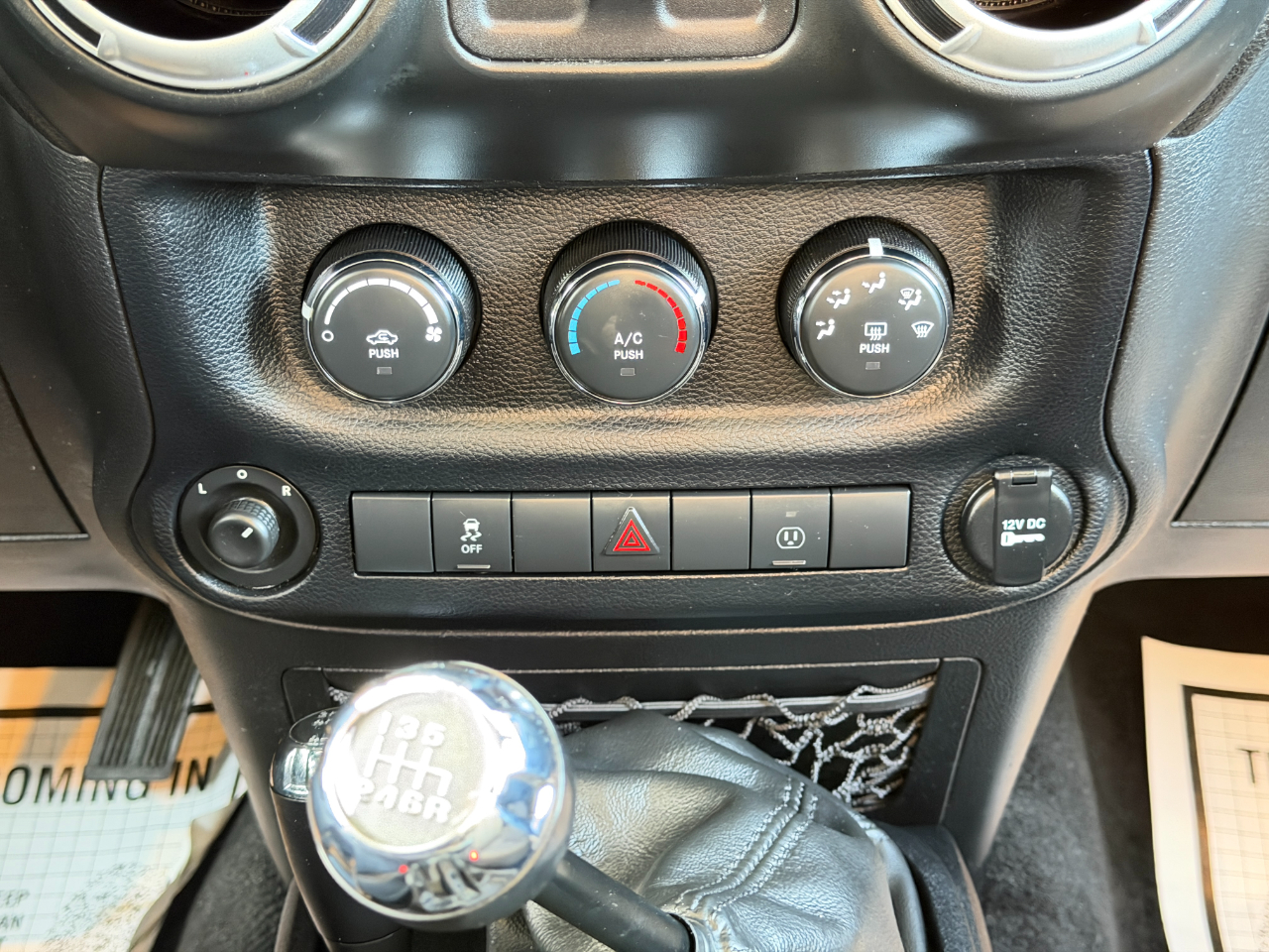 Jeep Wrangler 4WD 2dr Sahara 2014