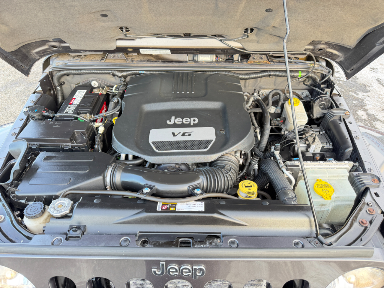 Jeep Wrangler 4WD 2dr Sahara 2014