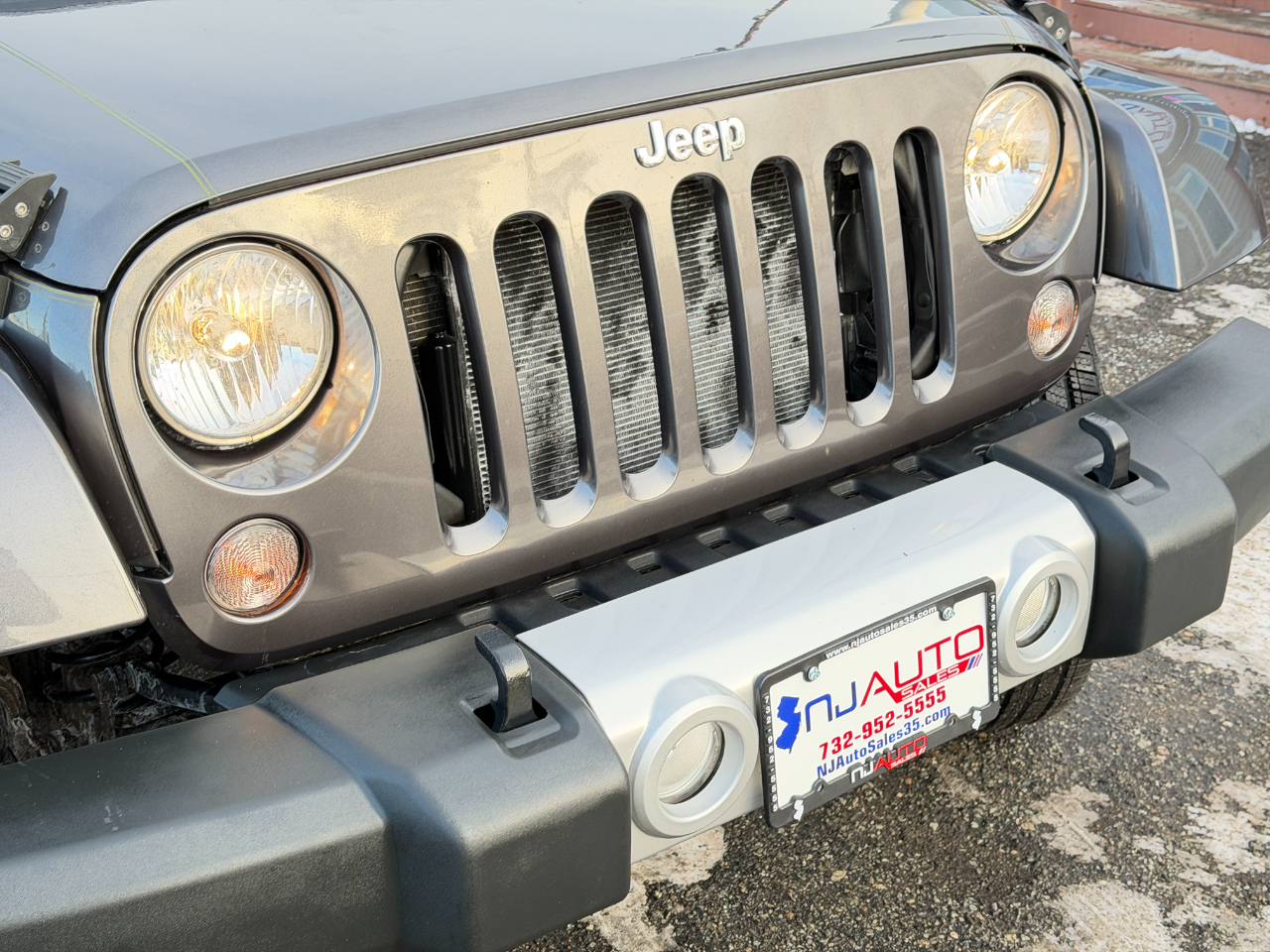 Jeep Wrangler 4WD 2dr Sahara 2014