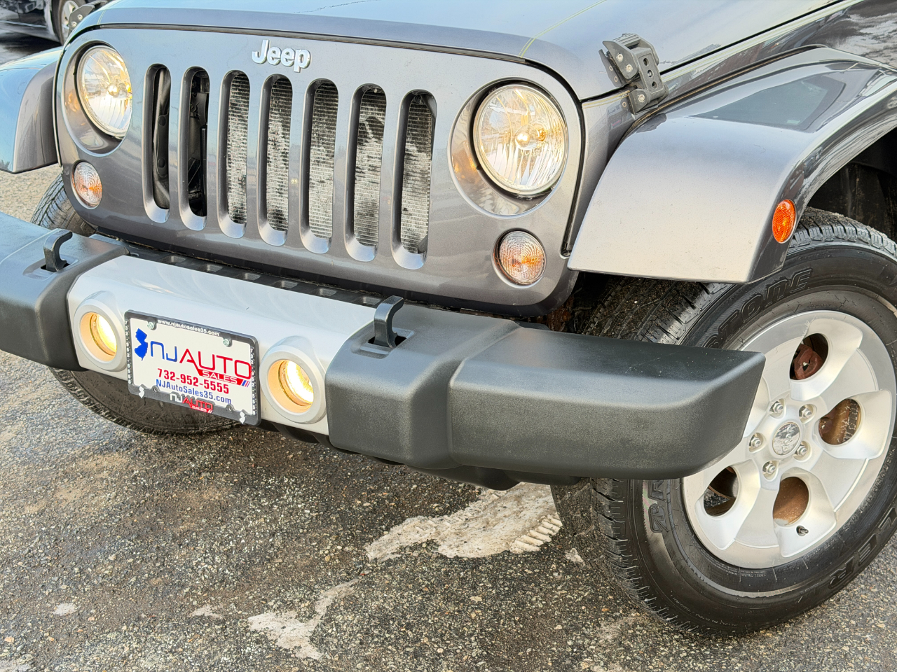 Jeep Wrangler 4WD 2dr Sahara 2014