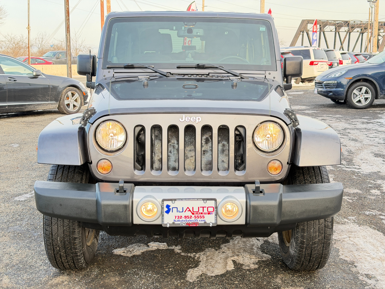 Jeep Wrangler 4WD 2dr Sahara 2014