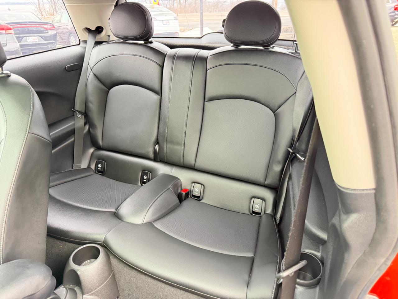 MINI Hardtop 2 Door Cooper FWD 2019