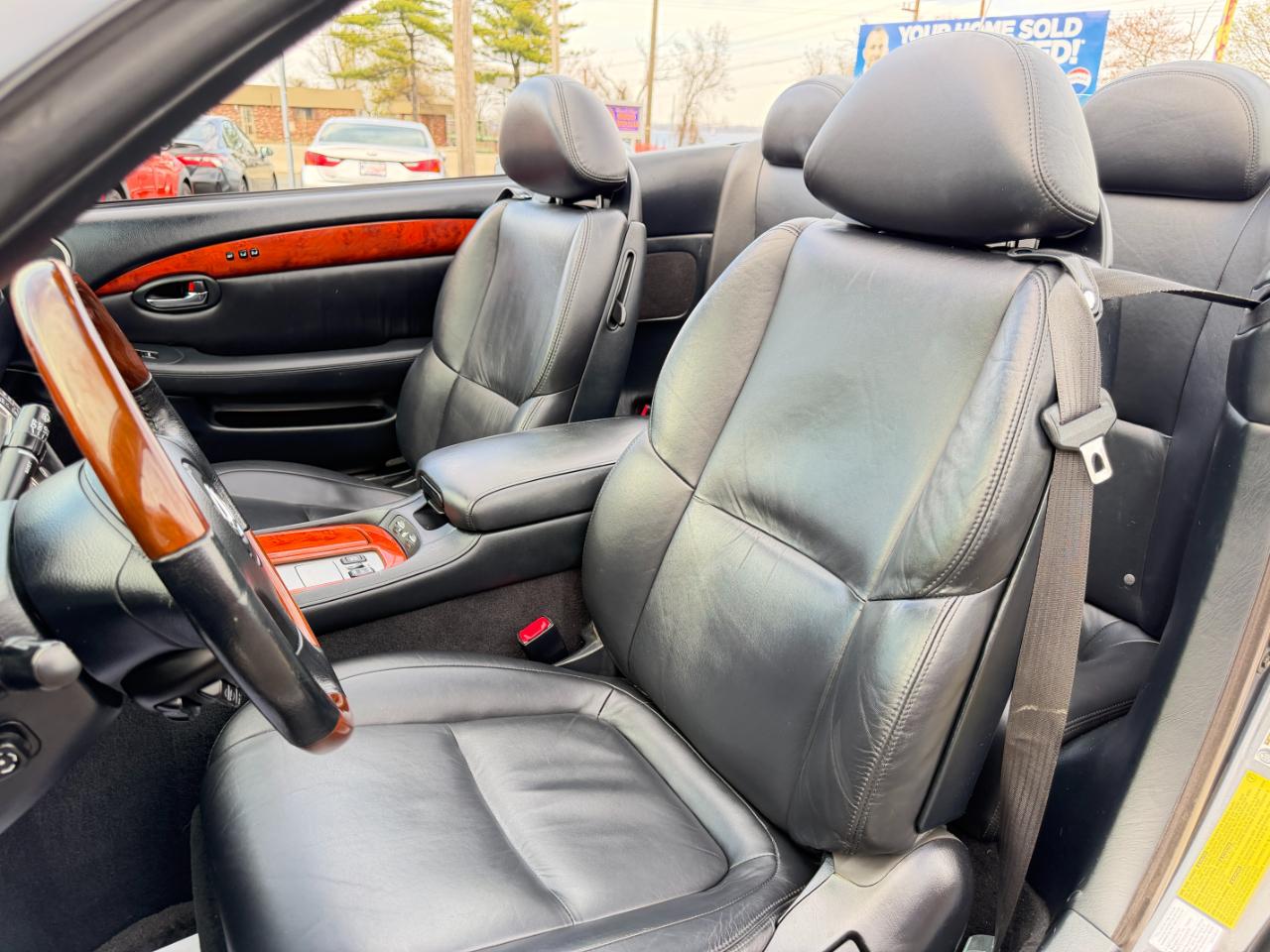 Lexus SC 430 2dr Convertible 2006