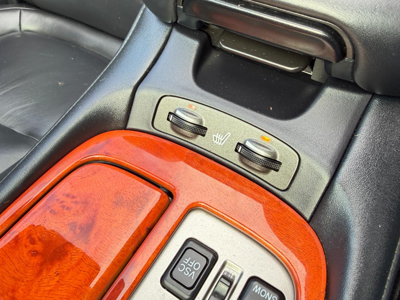 Lexus SC 430 2dr Convertible 2006