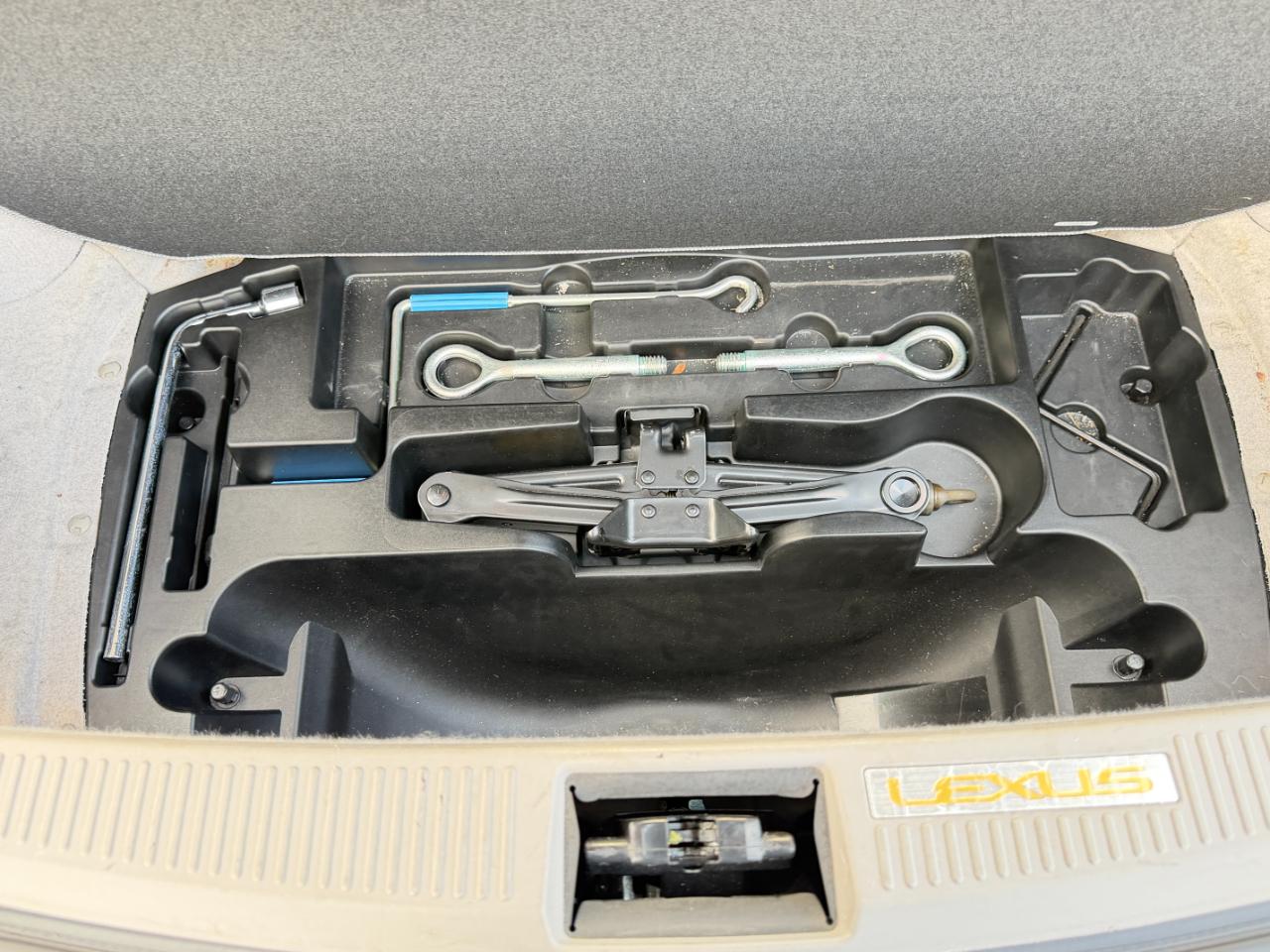 Lexus SC 430 2dr Convertible 2006