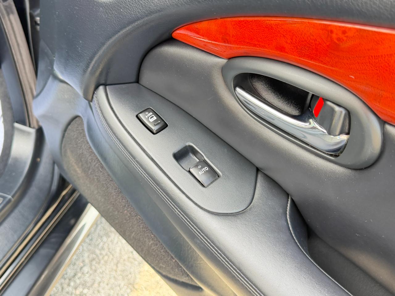 Lexus SC 430 2dr Convertible 2006