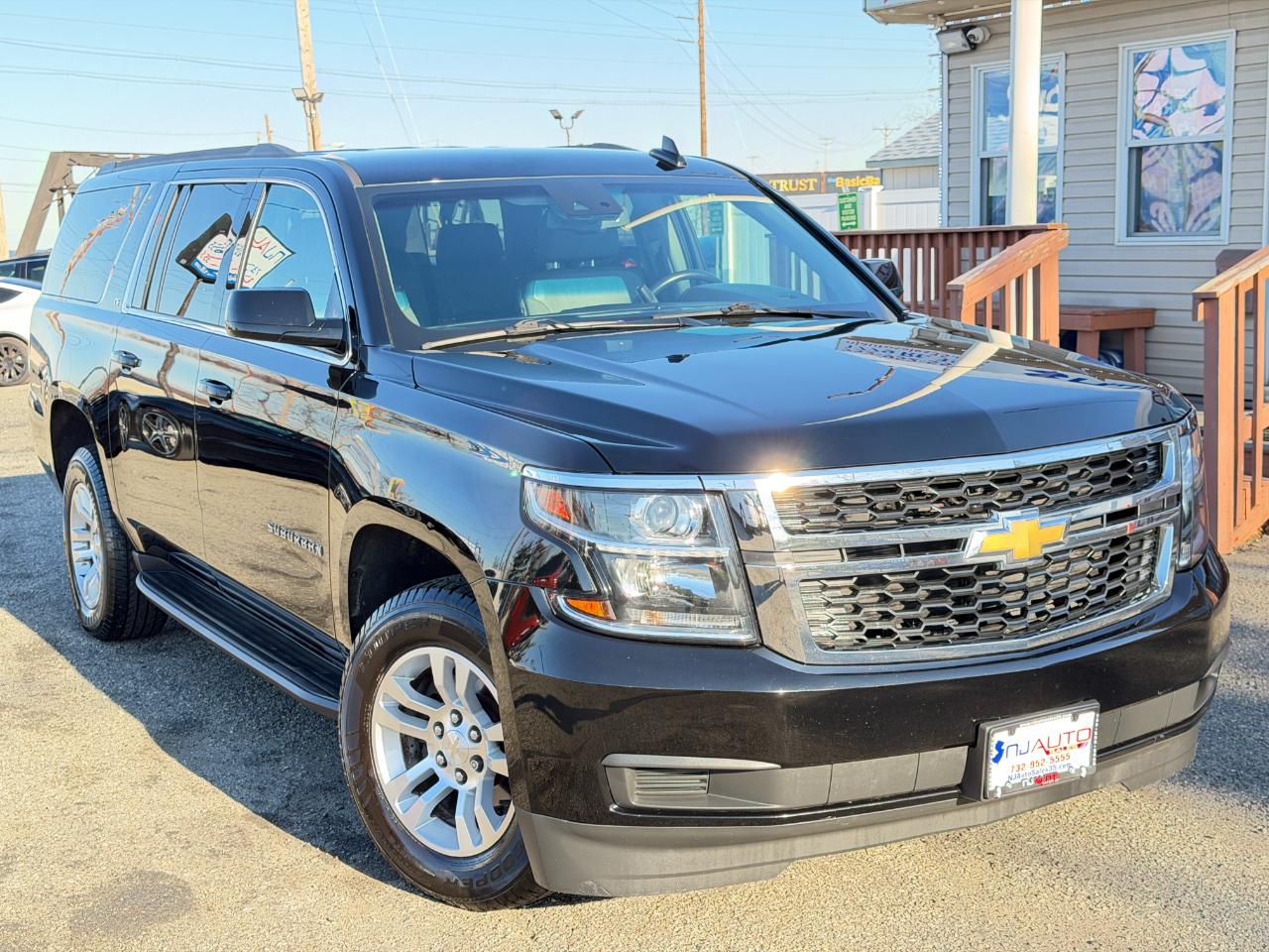 Chevrolet Suburban 4WD 4dr LT 2020