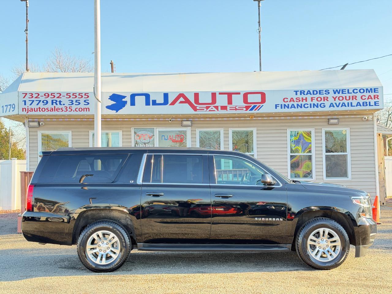 Chevrolet Suburban 4WD 4dr LT 2020