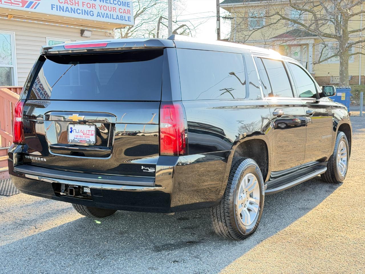 Chevrolet Suburban 4WD 4dr LT 2020