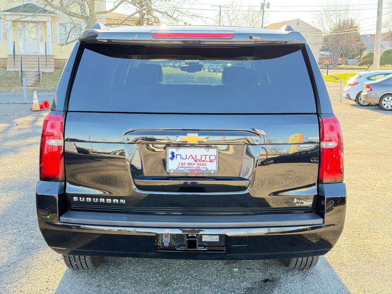 Chevrolet Suburban 4WD 4dr LT 2020