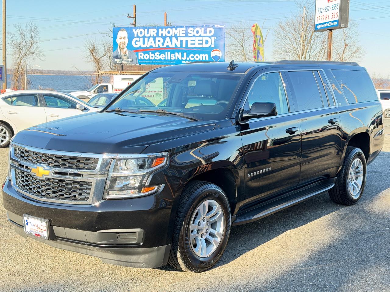Chevrolet Suburban 4WD 4dr LT 2020