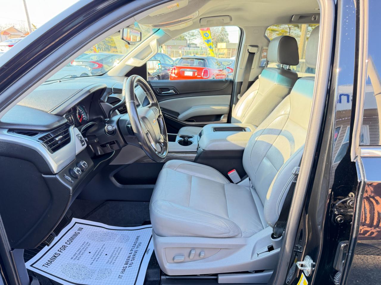 Chevrolet Suburban 4WD 4dr LT 2020