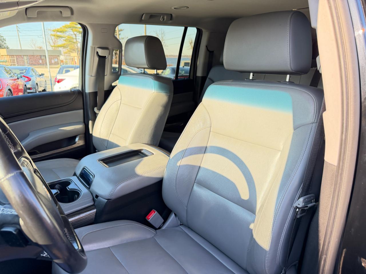 Chevrolet Suburban 4WD 4dr LT 2020