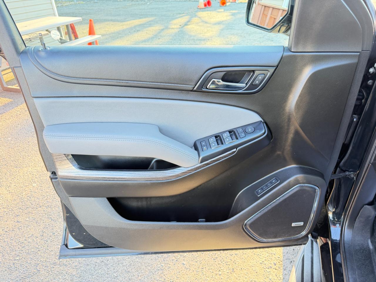 Chevrolet Suburban 4WD 4dr LT 2020