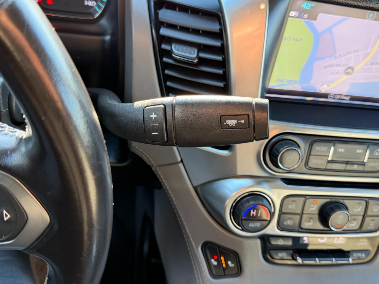 Chevrolet Suburban 4WD 4dr LT 2020