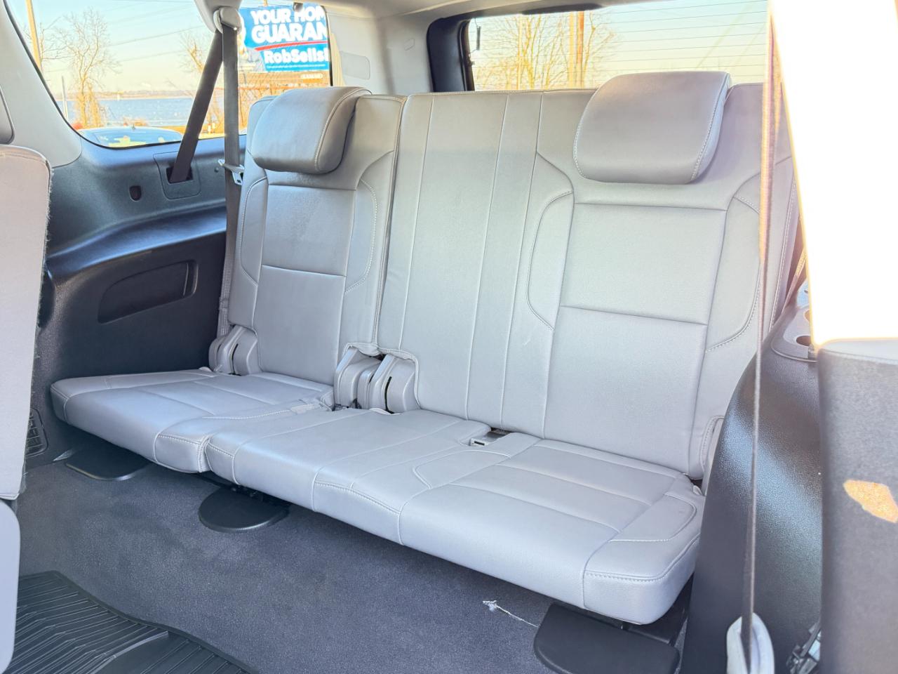 Chevrolet Suburban 4WD 4dr LT 2020