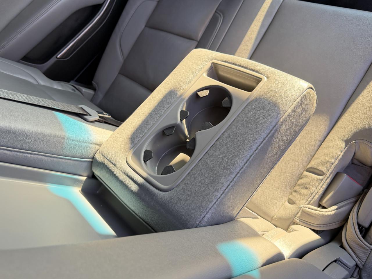 Chevrolet Suburban 4WD 4dr LT 2020