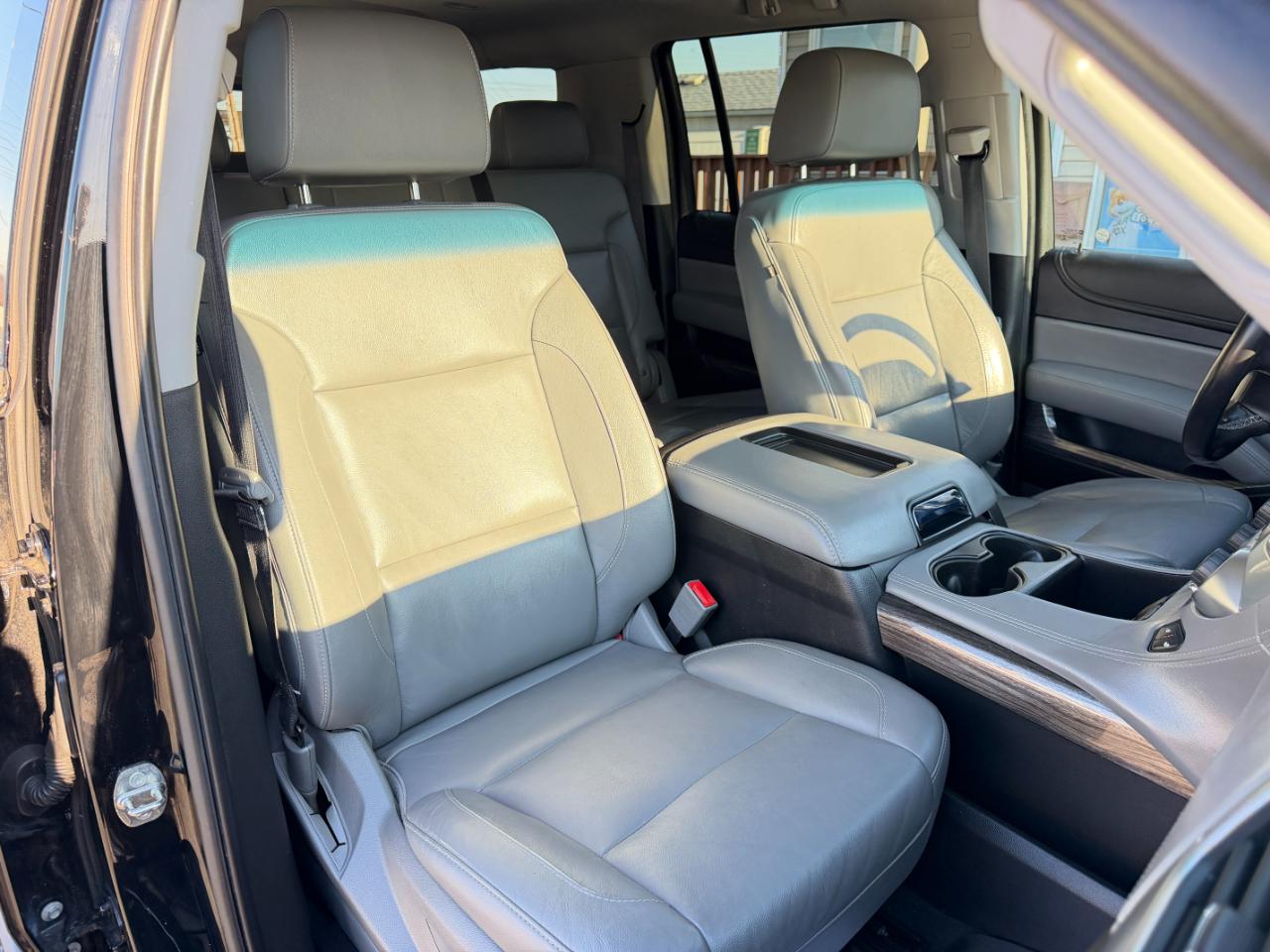 Chevrolet Suburban 4WD 4dr LT 2020