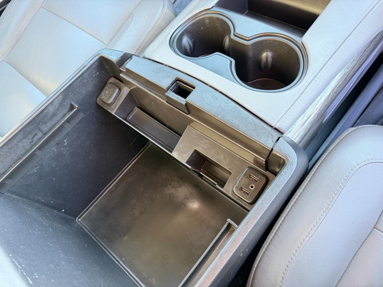 Chevrolet Suburban 4WD 4dr LT 2020