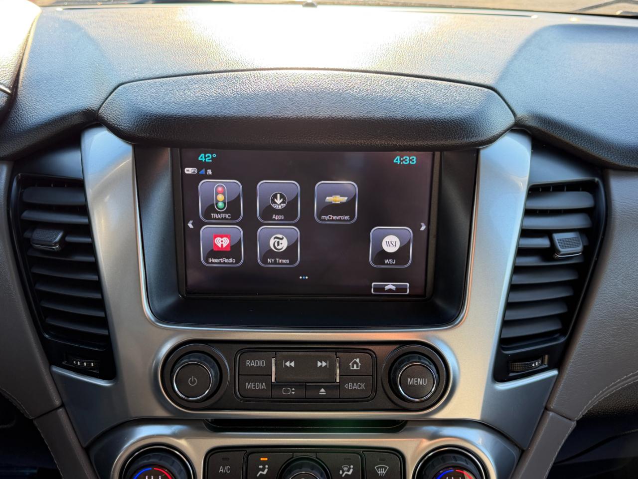 Chevrolet Suburban 4WD 4dr LT 2020