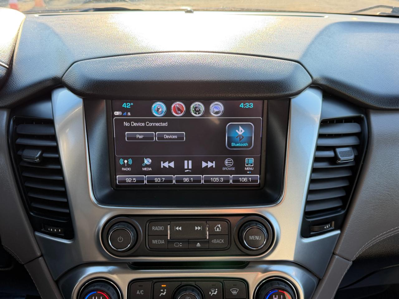 Chevrolet Suburban 4WD 4dr LT 2020