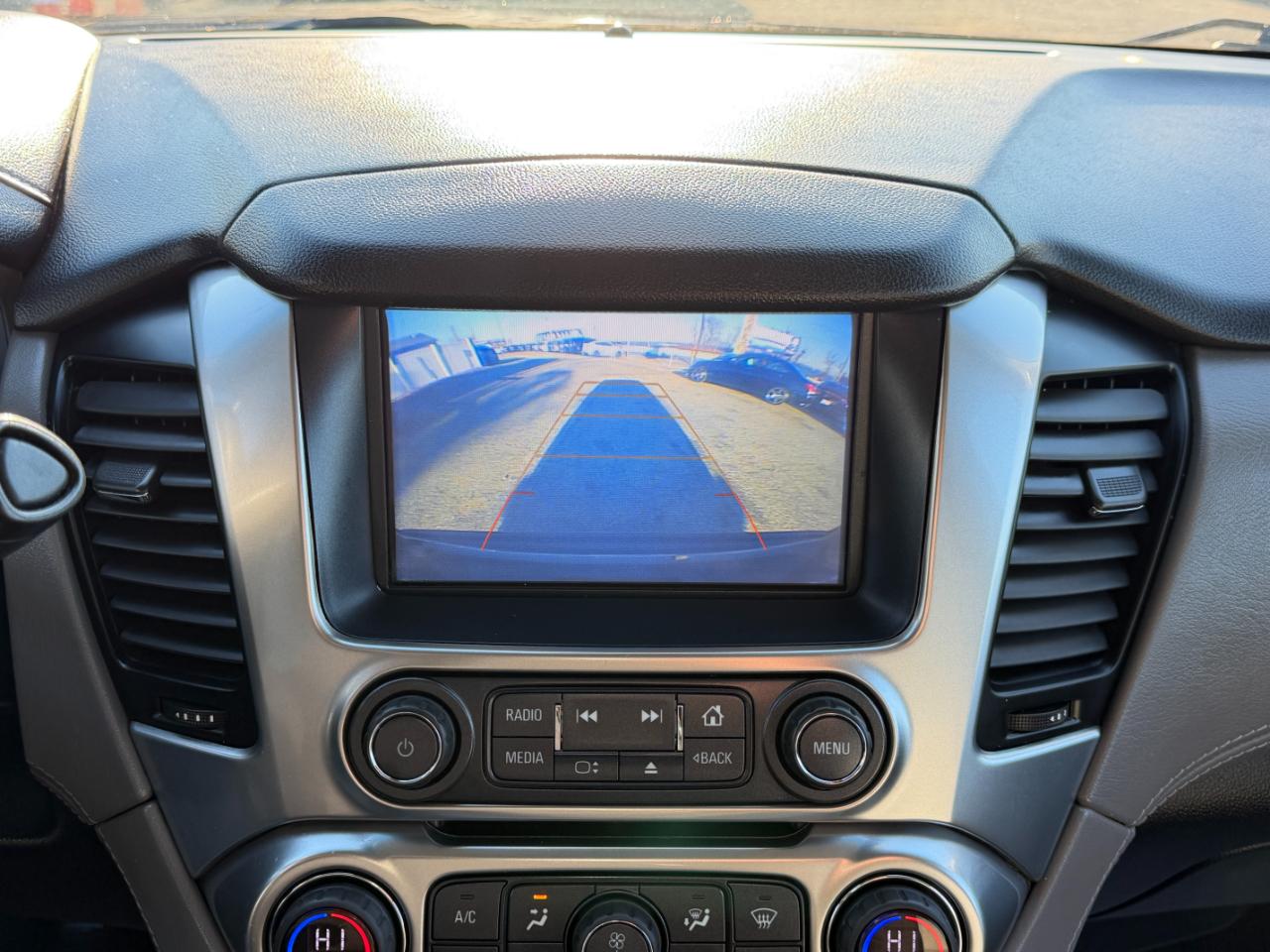 Chevrolet Suburban 4WD 4dr LT 2020