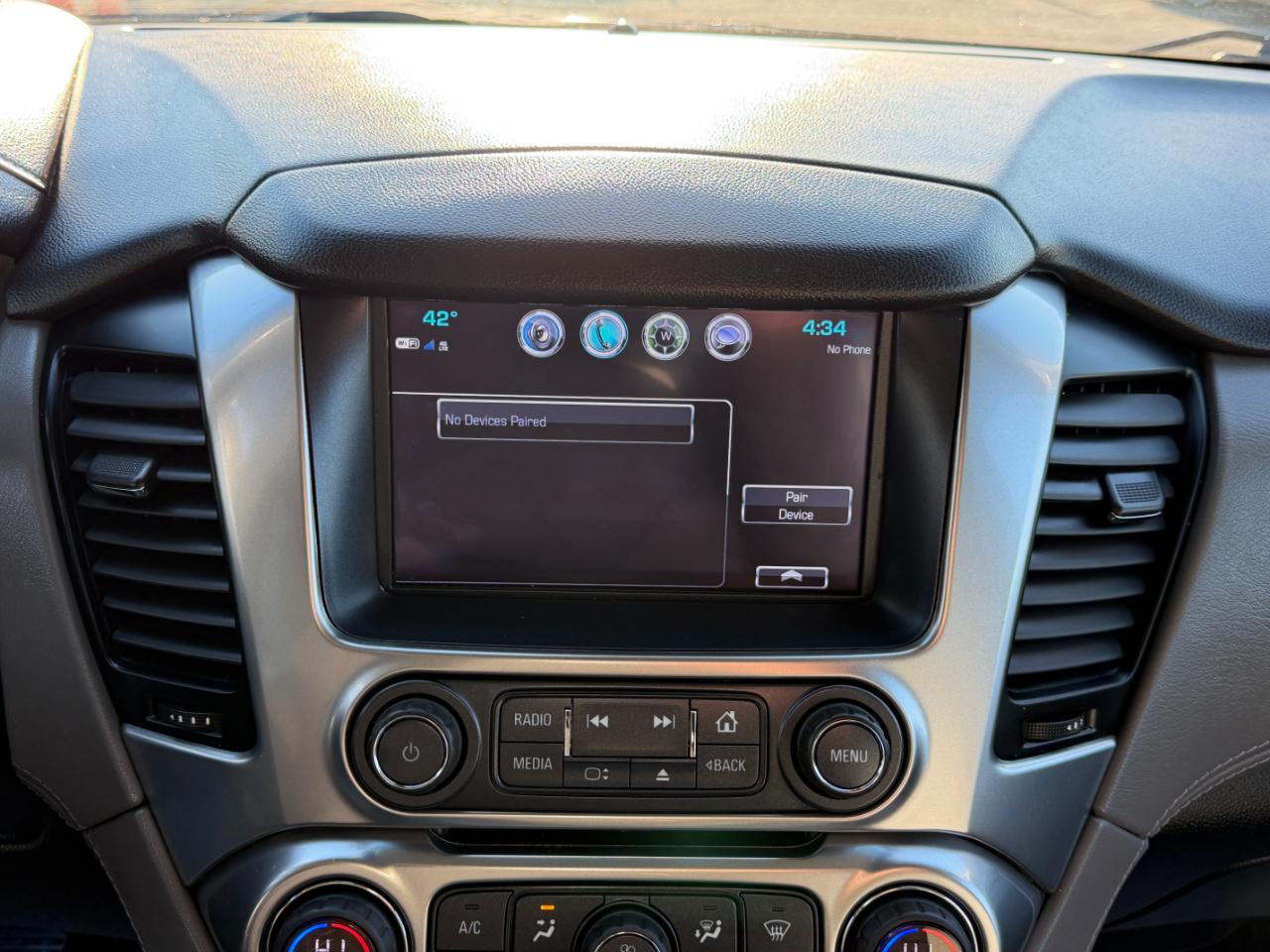 Chevrolet Suburban 4WD 4dr LT 2020