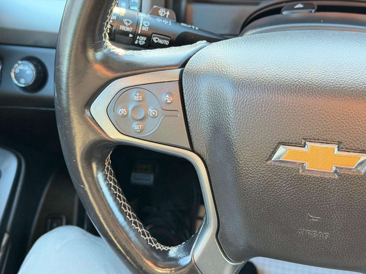 Chevrolet Suburban 4WD 4dr LT 2020