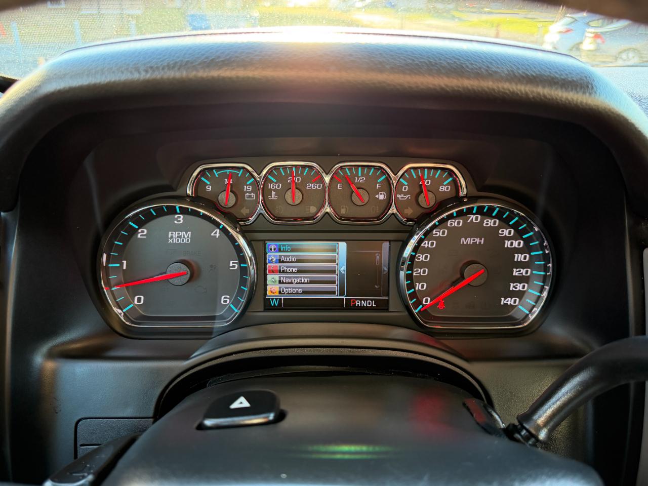 Chevrolet Suburban 4WD 4dr LT 2020