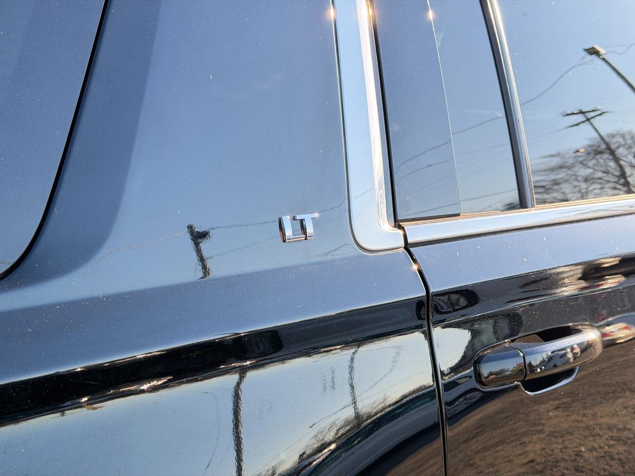 Chevrolet Suburban 4WD 4dr LT 2020