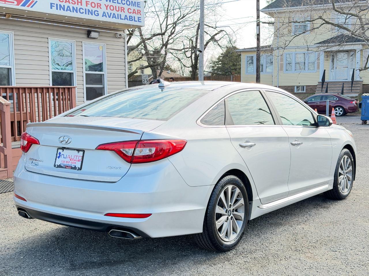 Hyundai Sonata 4dr Sdn 2.4L Sport PZEV 2015