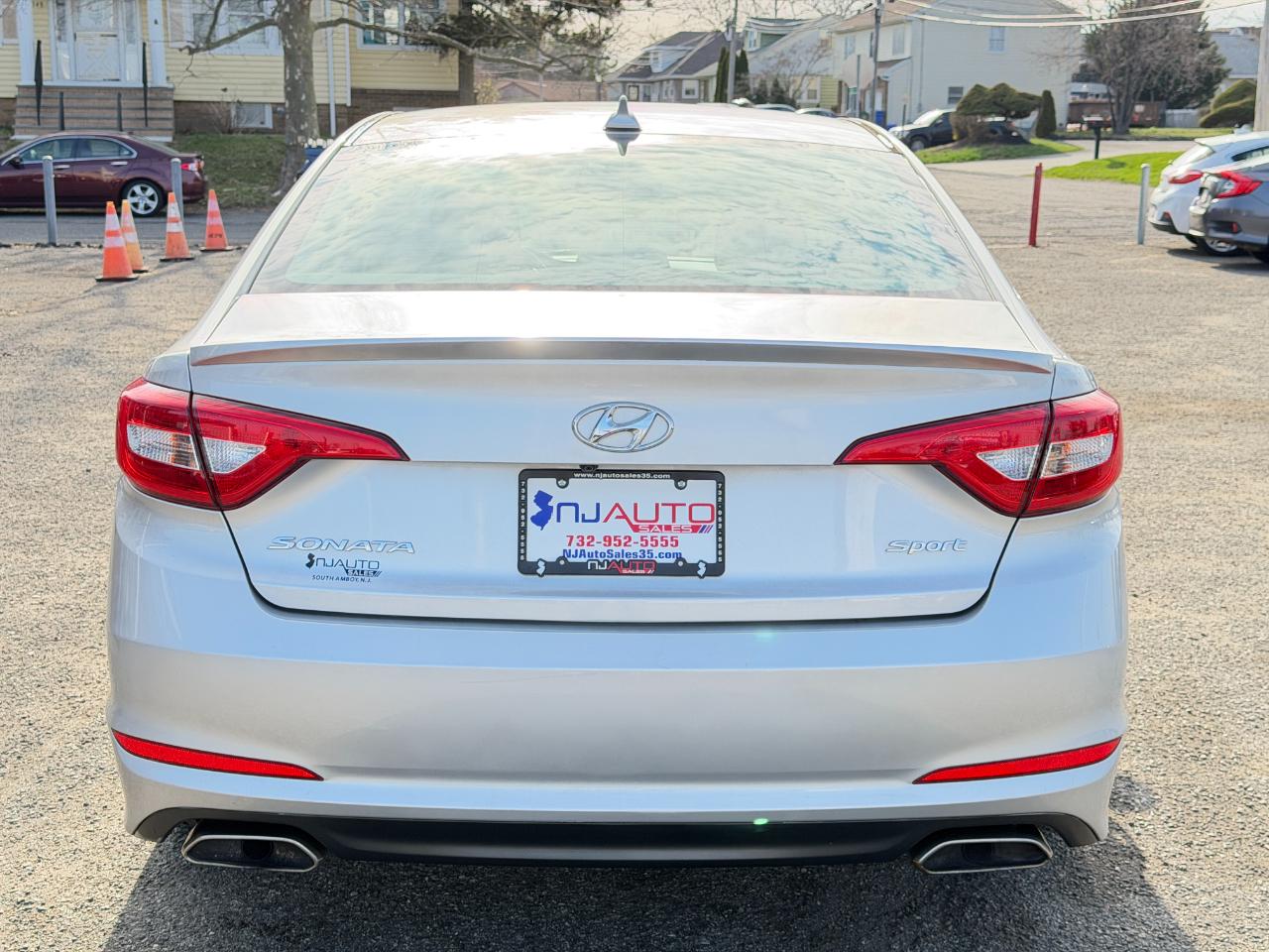 Hyundai Sonata 4dr Sdn 2.4L Sport PZEV 2015