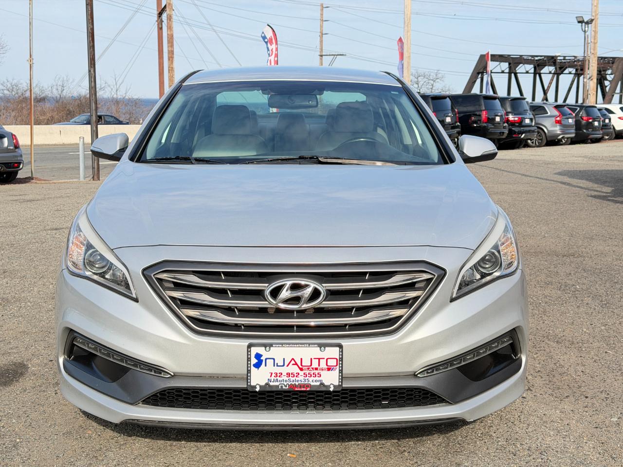 Hyundai Sonata 4dr Sdn 2.4L Sport PZEV 2015