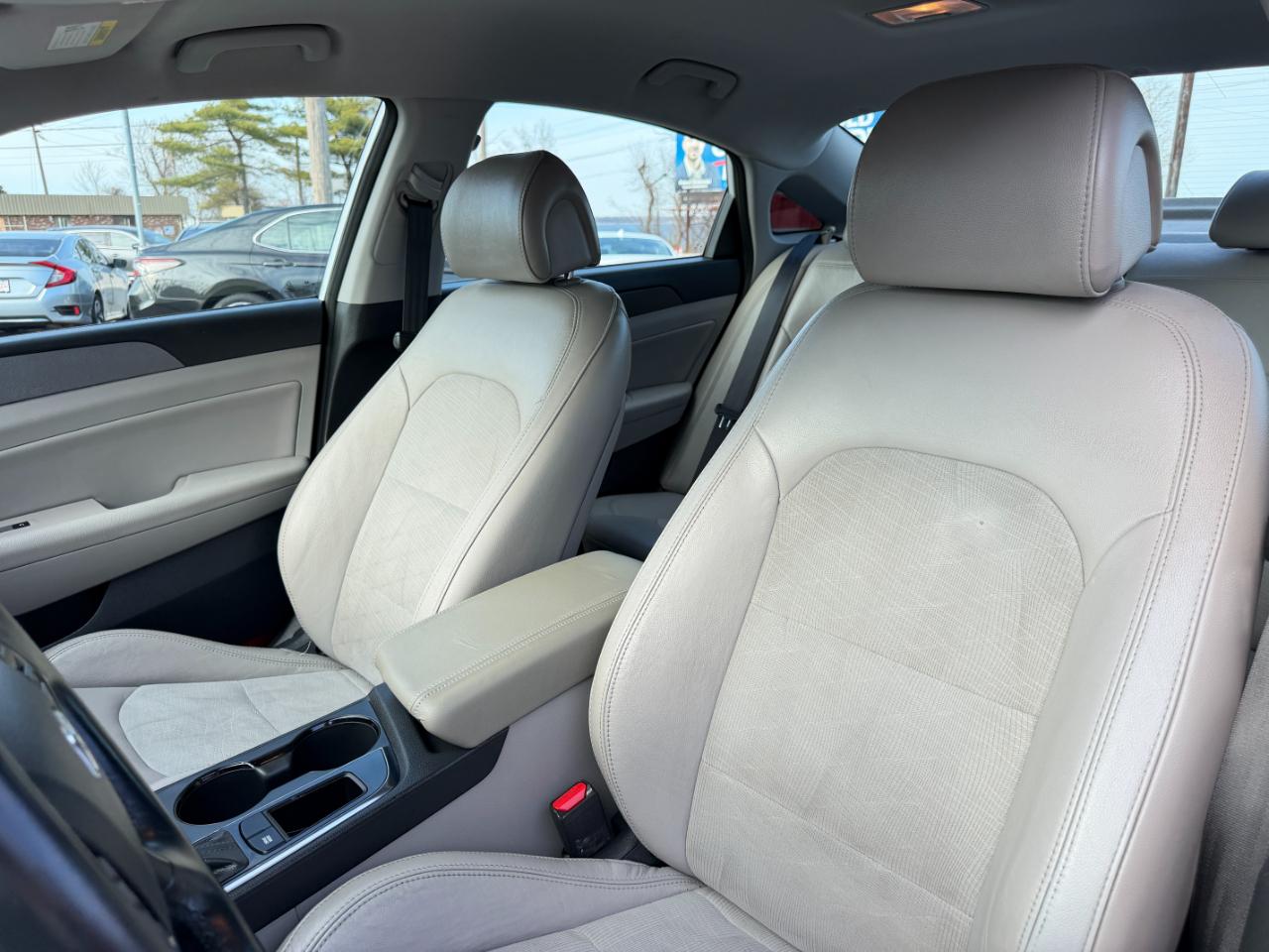 Hyundai Sonata 4dr Sdn 2.4L Sport PZEV 2015