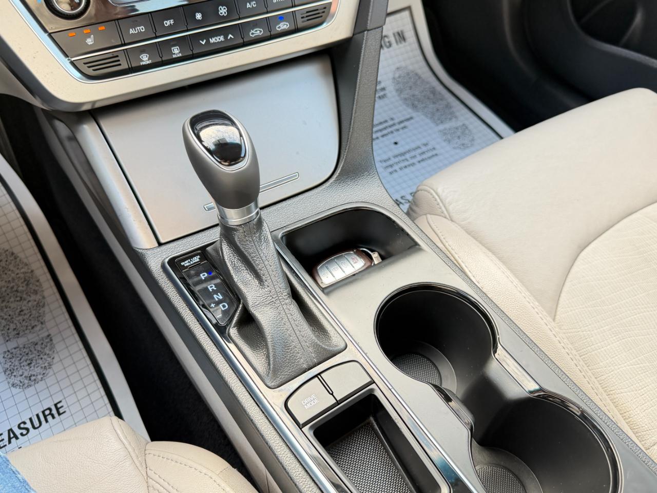 Hyundai Sonata 4dr Sdn 2.4L Sport PZEV 2015