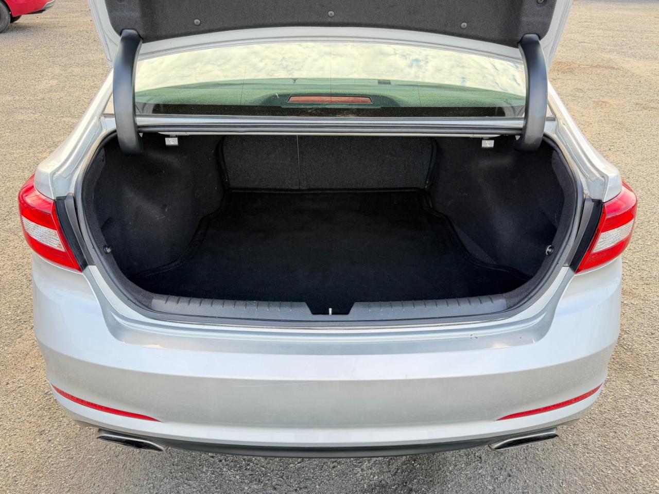 Hyundai Sonata 4dr Sdn 2.4L Sport PZEV 2015