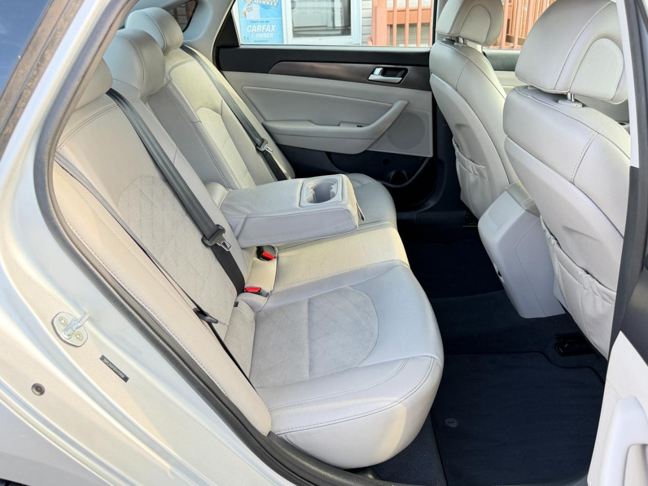 Hyundai Sonata 4dr Sdn 2.4L Sport PZEV 2015