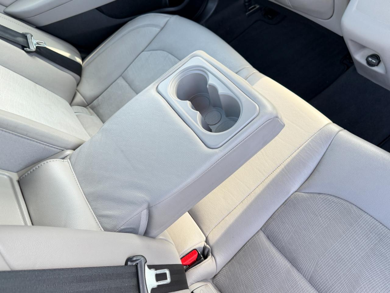 Hyundai Sonata 4dr Sdn 2.4L Sport PZEV 2015