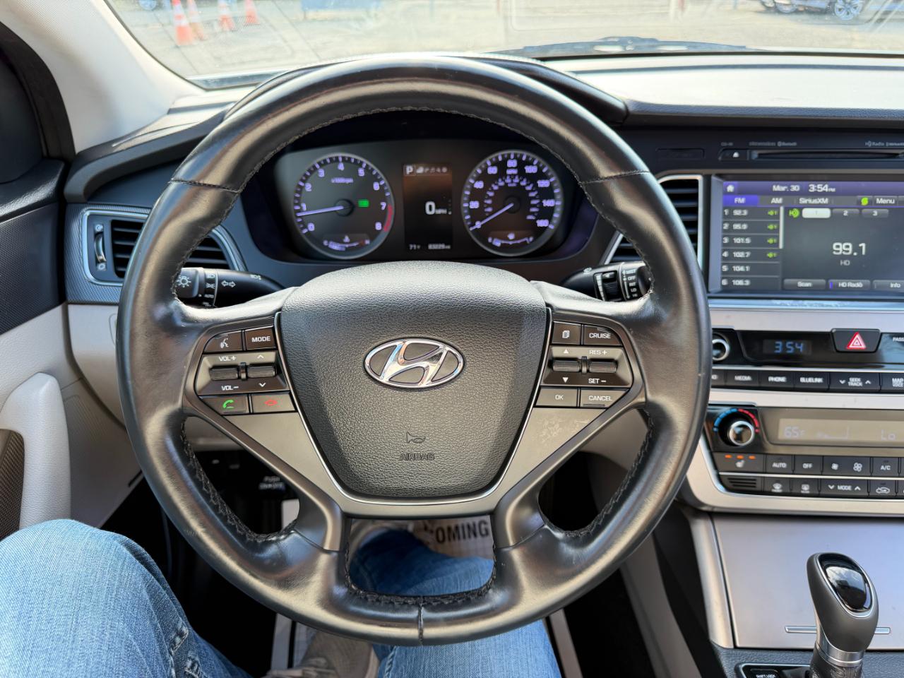 Hyundai Sonata 4dr Sdn 2.4L Sport PZEV 2015