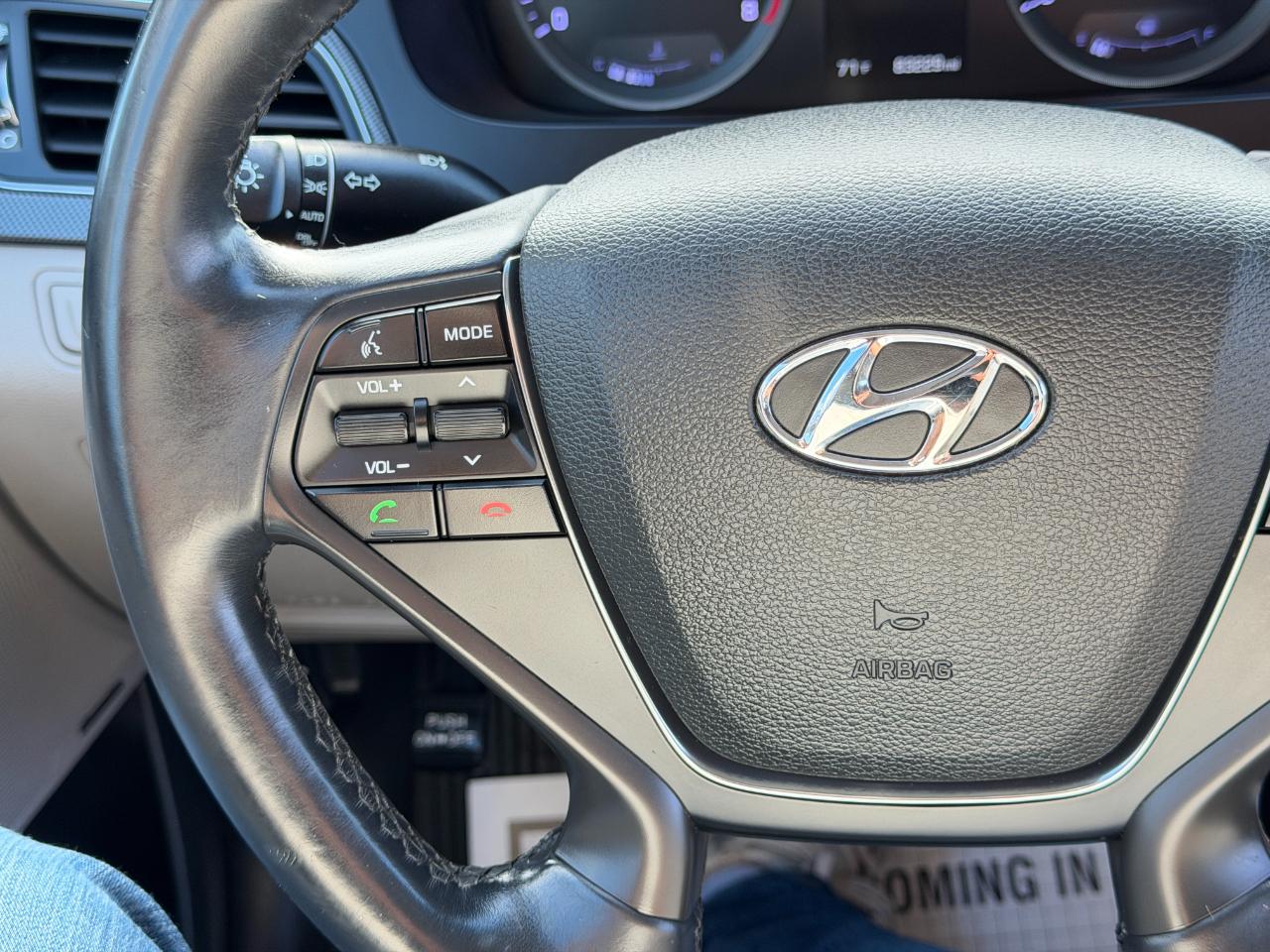 Hyundai Sonata 4dr Sdn 2.4L Sport PZEV 2015